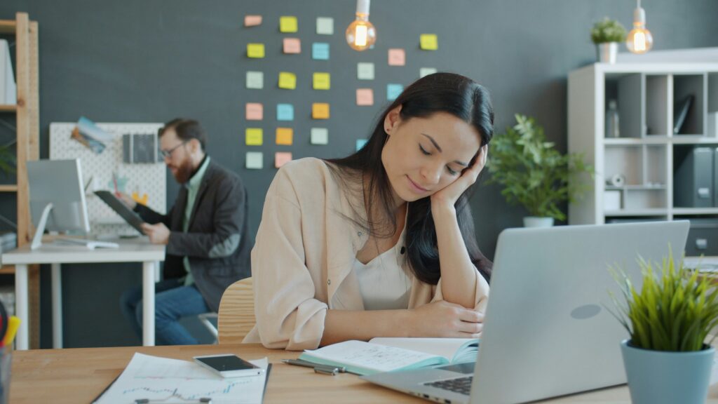 monitoramento-e-ajuste-garantindo-a-eficácia-do-seu-orçamento-de-saúde-mental-corporativa